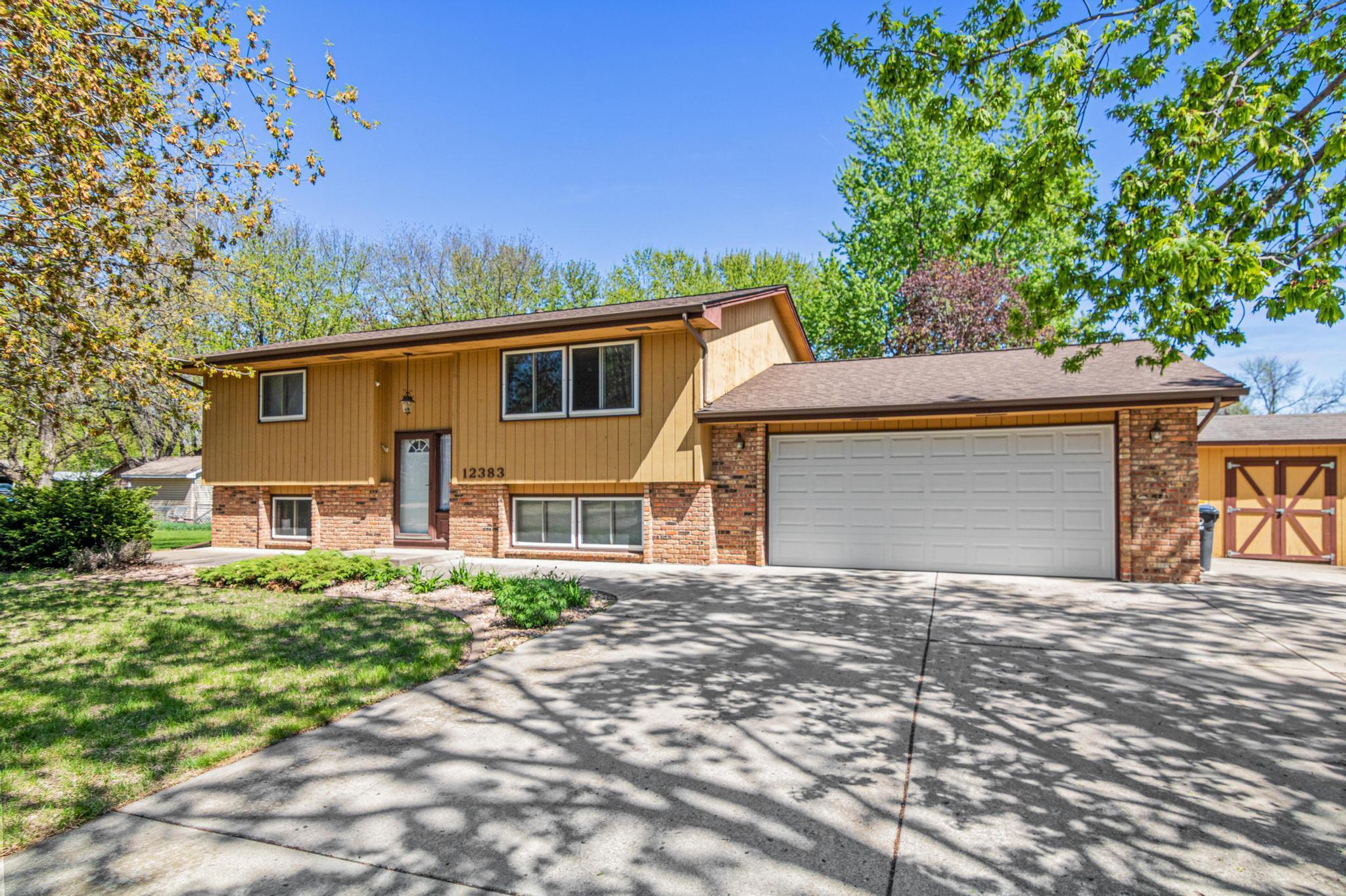 12383 Hillsboro Avenue, Savage, Minnesota image 1