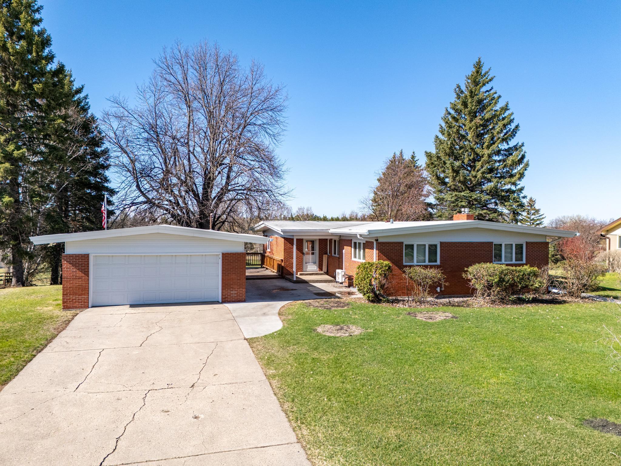 118 Golf Terrace, Crookston, Minnesota image 1