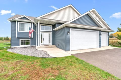 Homes For Sale - 1325 Carriage Hill Drive<br/> Hinckley, MN 55037