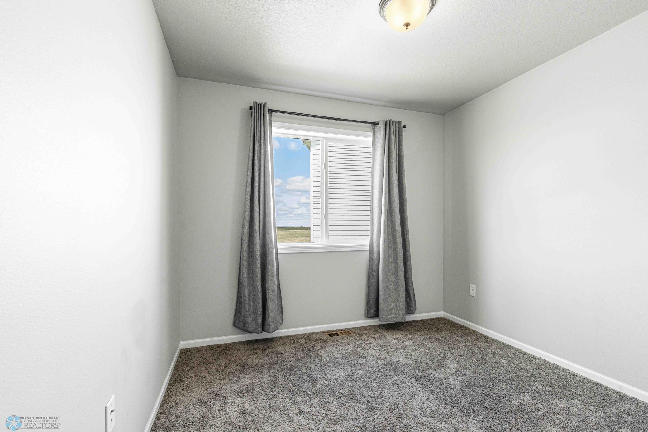 1194 Albert Court, West Fargo, North Dakota image 15