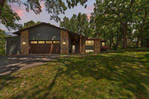 Homes For Sale - 19143 Orchard Trail<br/> Lakeville, MN 55044