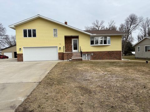 Homes For Sale - 106 4th Street<br/> Hoffman, MN 56339