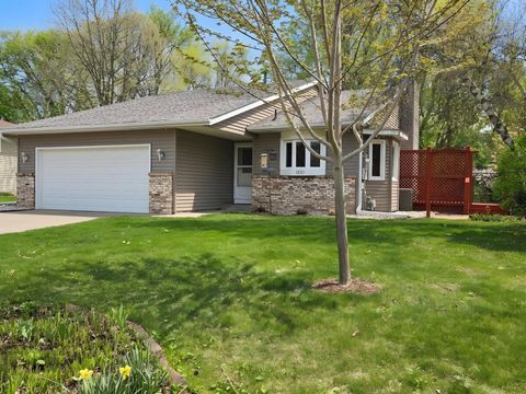 Homes For Sale - 1830 Walnut Lane<br/> Dakota County, Saint Paul, MN 55122