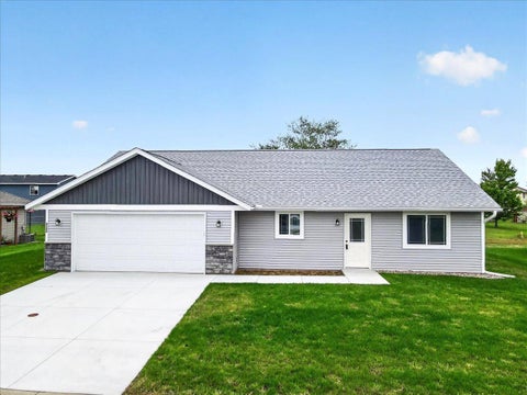 Townhouse For Sale - 425 4th Avenue<br/> Saint Joseph, MN 56374