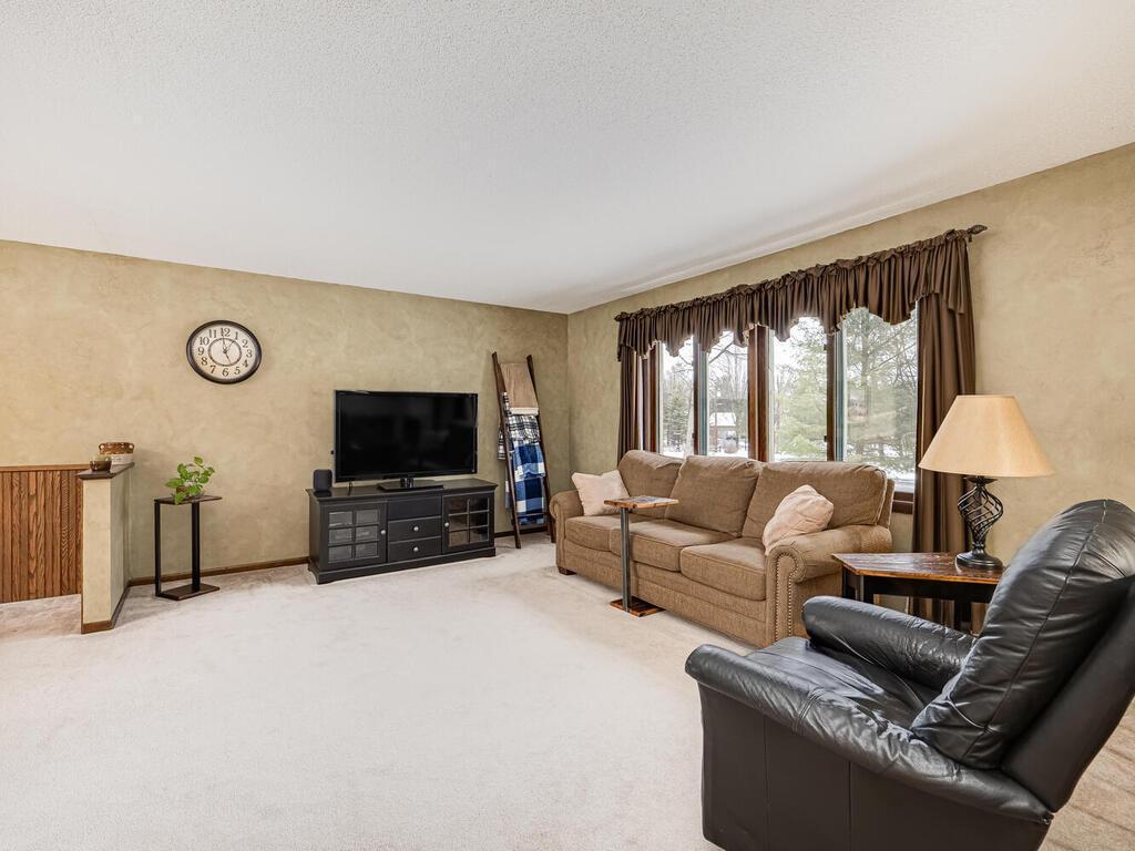 2504 N Waconia Circle, Bethel, Minnesota image 10