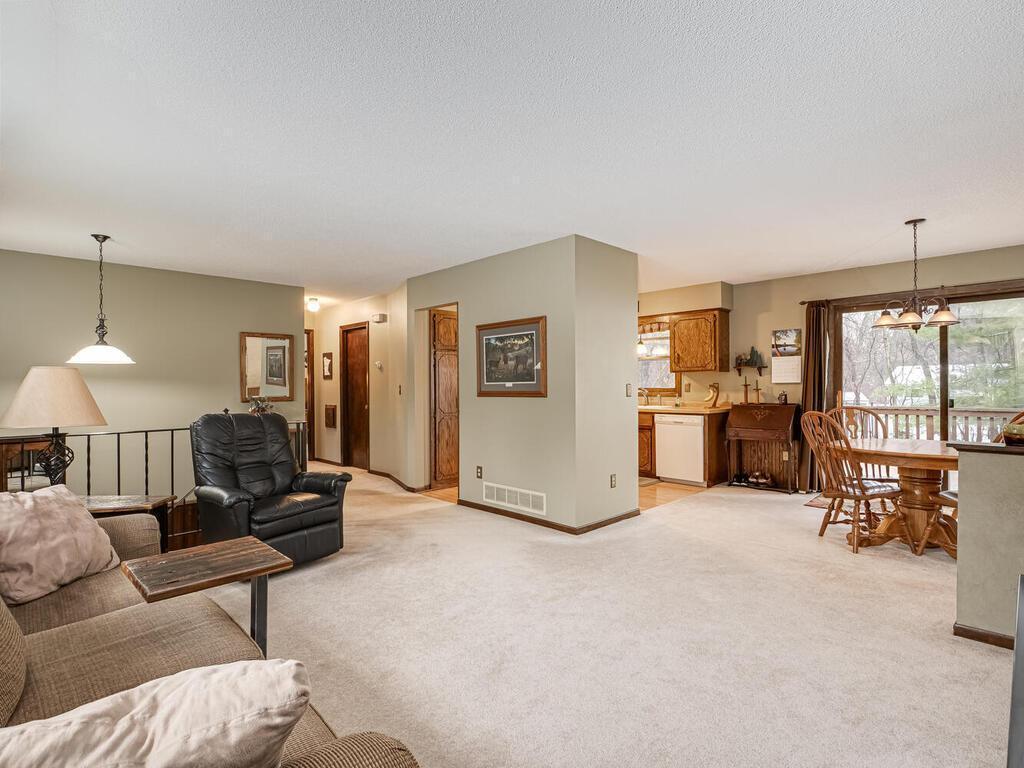 2504 N Waconia Circle, Bethel, Minnesota image 12