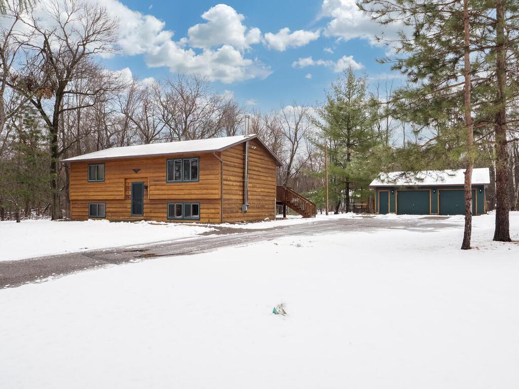 2504 N Waconia Circle, Bethel, Minnesota image 1