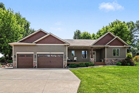 Homes For Sale - 1120 Park Lane<br/> New Prague, MN 56071