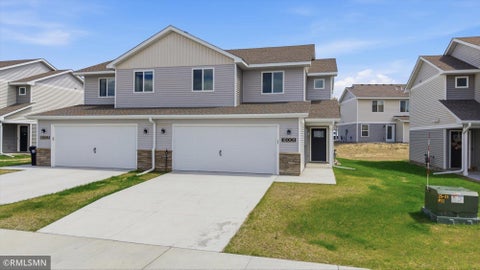 Townhouse For Sale - 18038 Walnut Circle<br/> Sherburne County, Big Lake, MN 55309