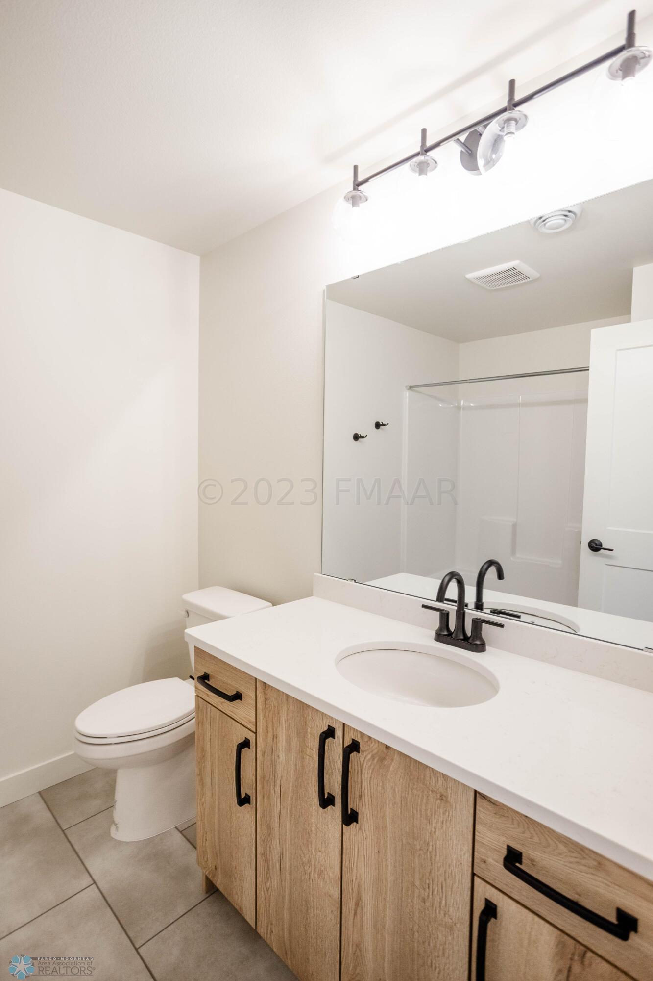 903 50 Avenue, West Fargo, North Dakota image 43
