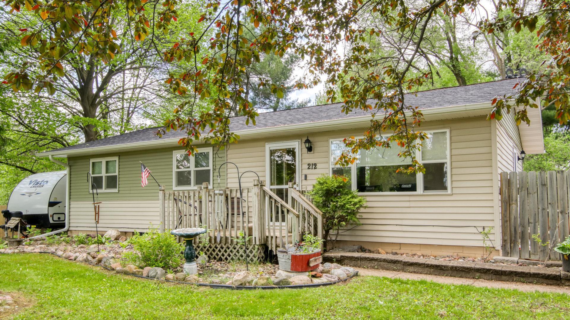 212 Mound Park Drive Dr, Elk Mound, Wisconsin image 1