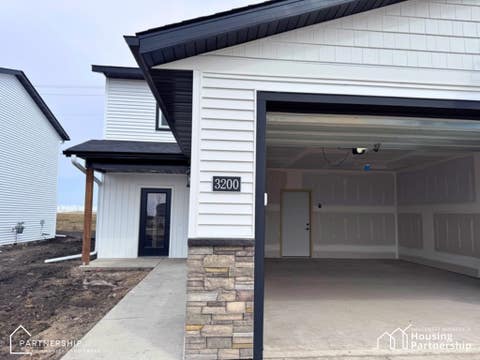 Homes For Sale - 3200 Scotch Lane<br/> Mankato, MN 56001
