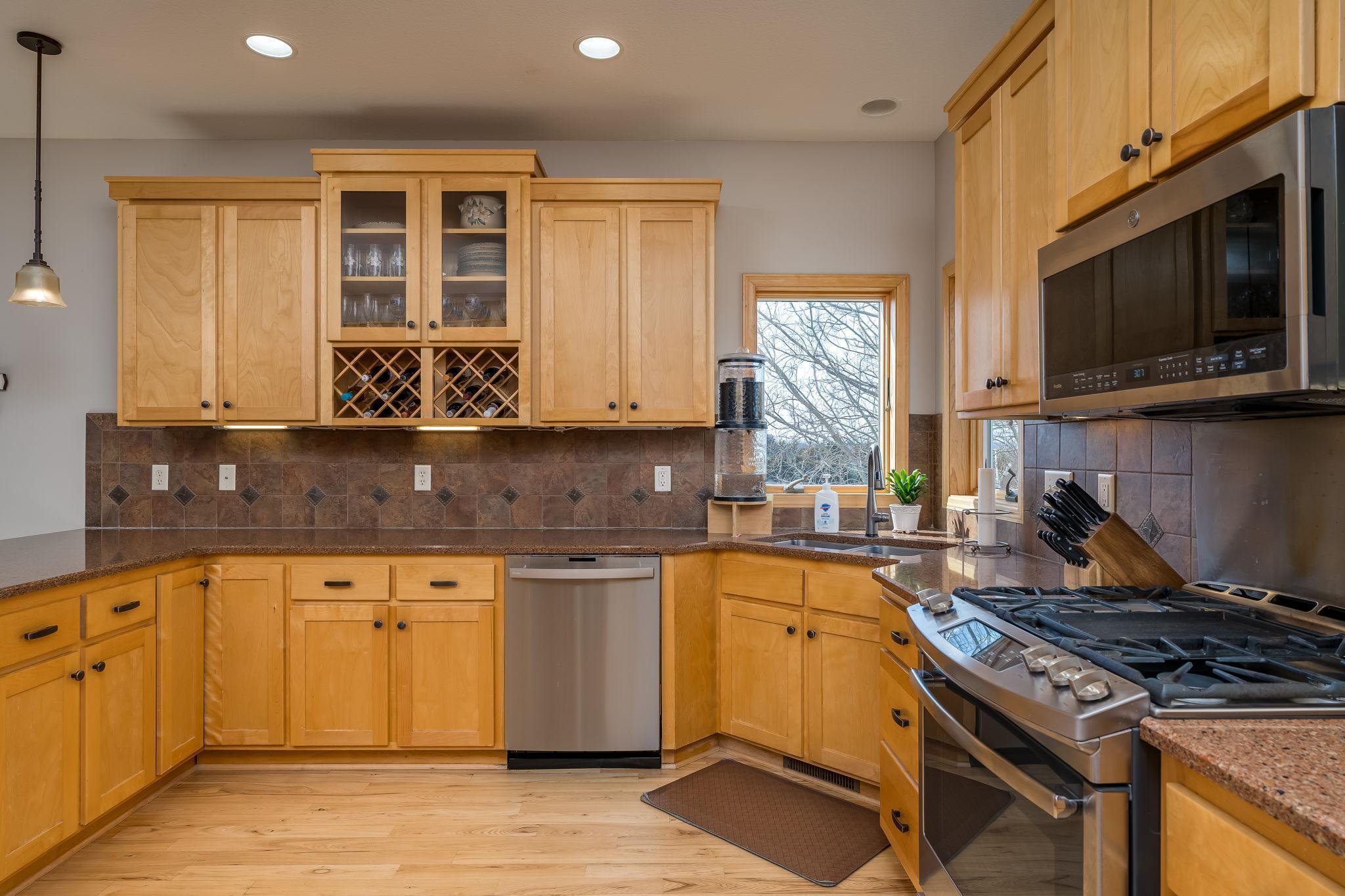 313 Cedar Trail Drive, Le Sueur, Minnesota image 10
