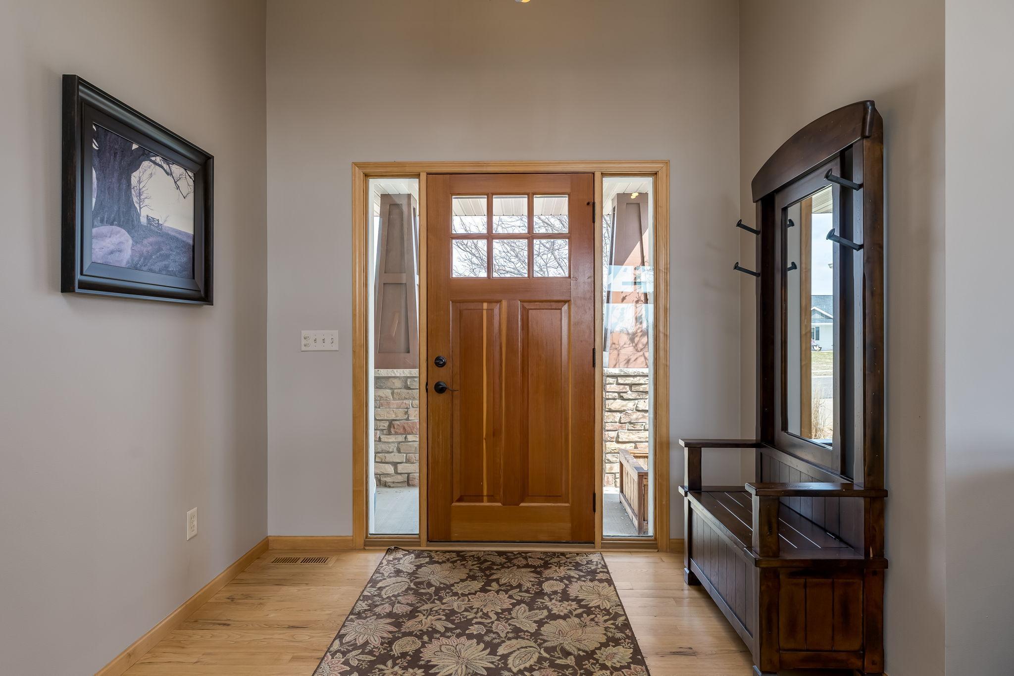 313 Cedar Trail Drive, Le Sueur, Minnesota image 3