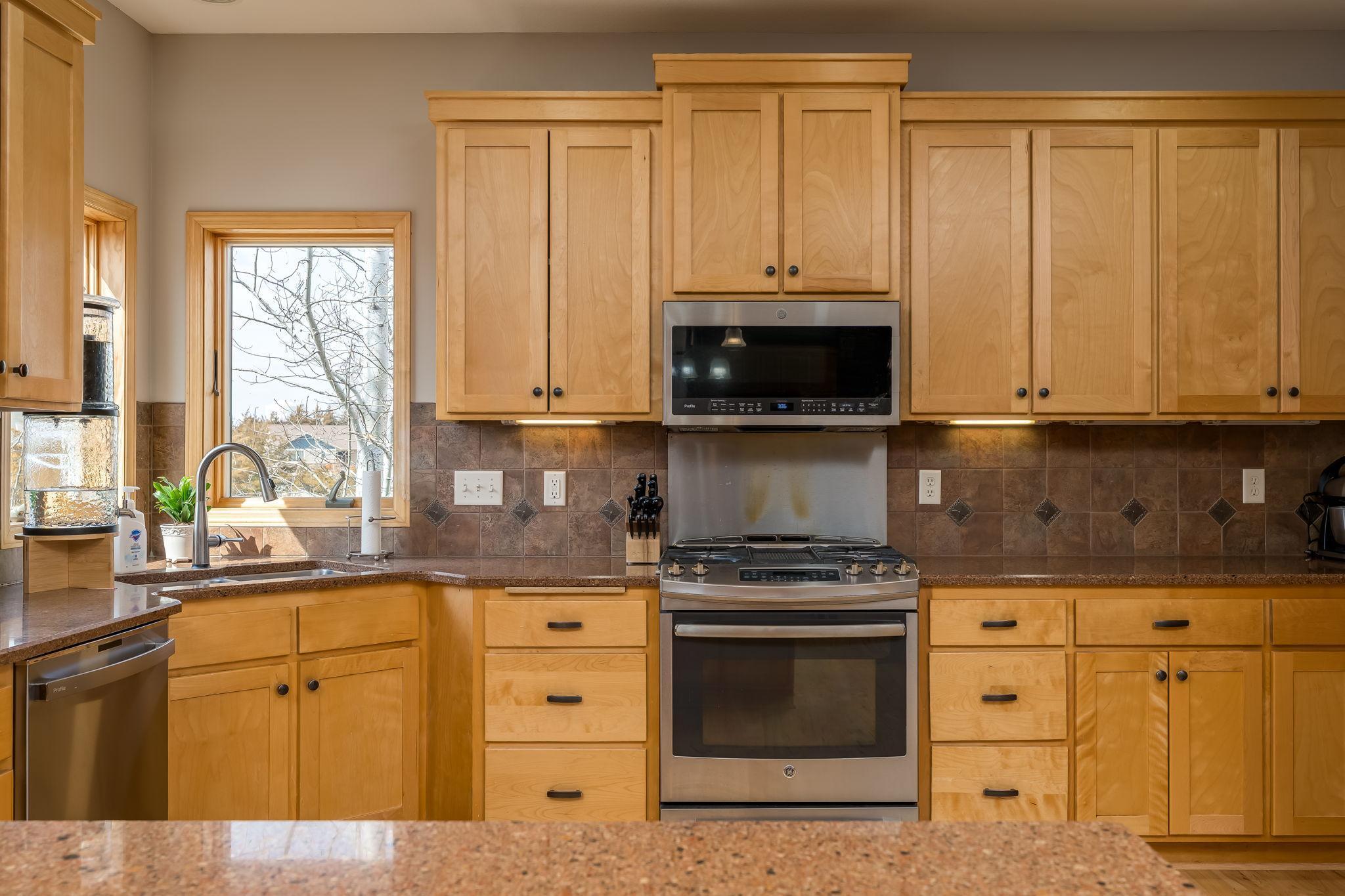313 Cedar Trail Drive, Le Sueur, Minnesota image 9