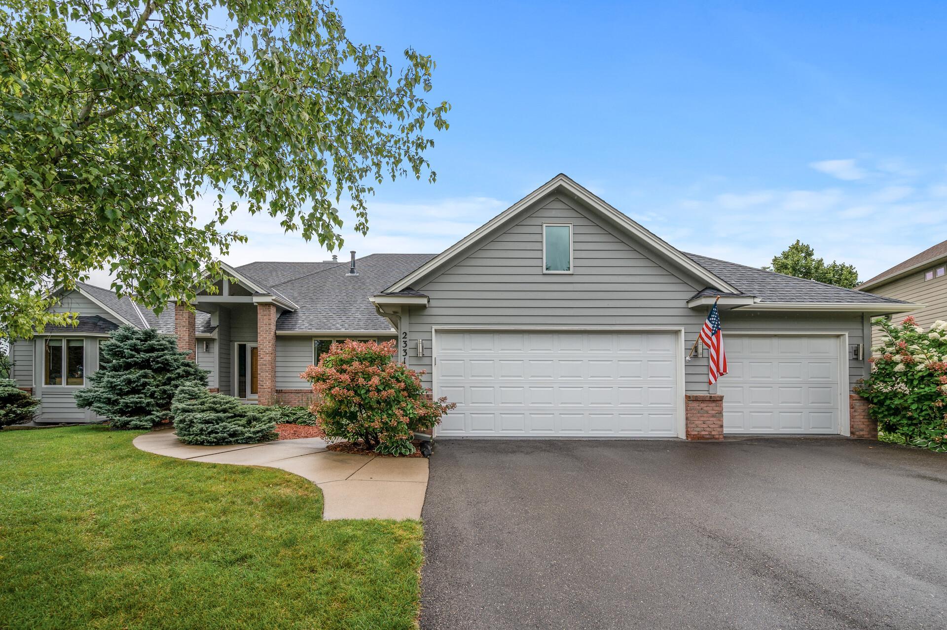 2331 Fawn Hill Court, Chanhassen, Minnesota image 1