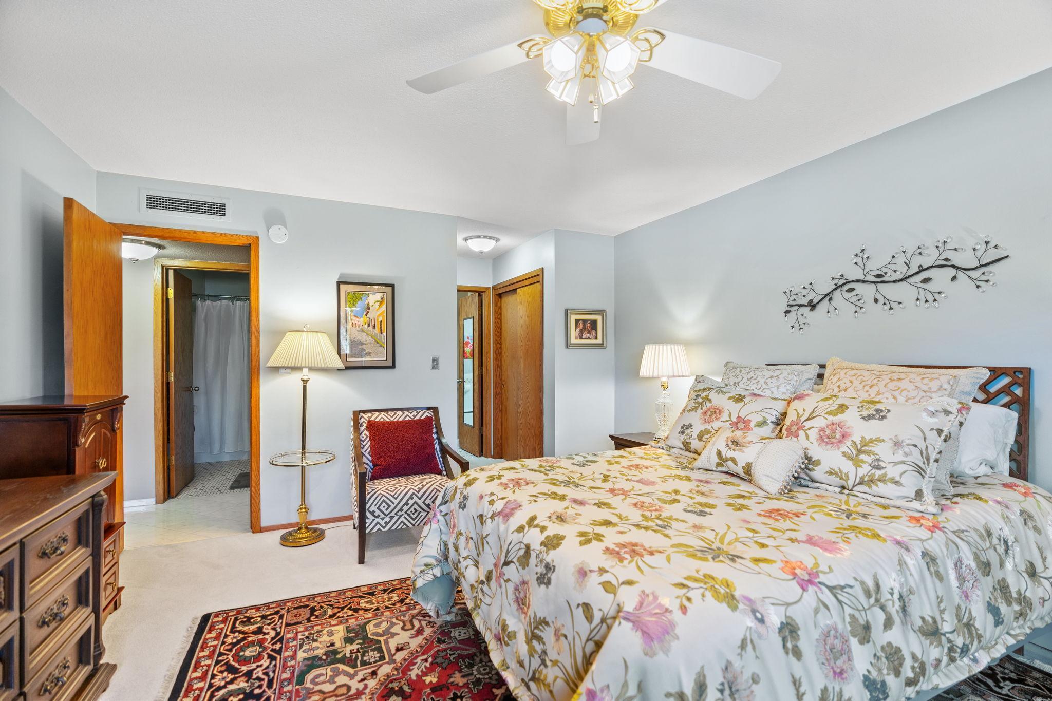 2220 Midland Grove Road #211, Saint Paul, Minnesota image 16