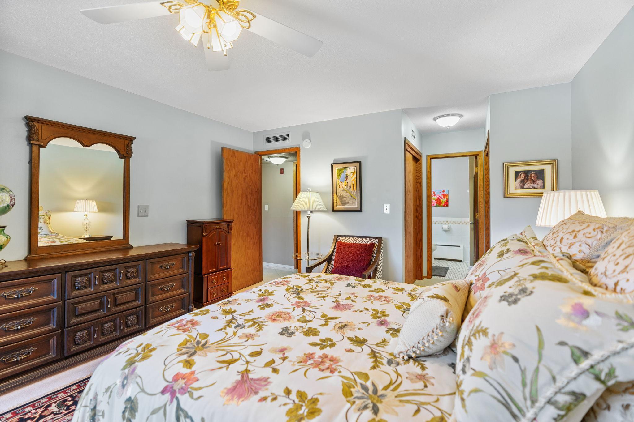 2220 Midland Grove Road #211, Saint Paul, Minnesota image 17