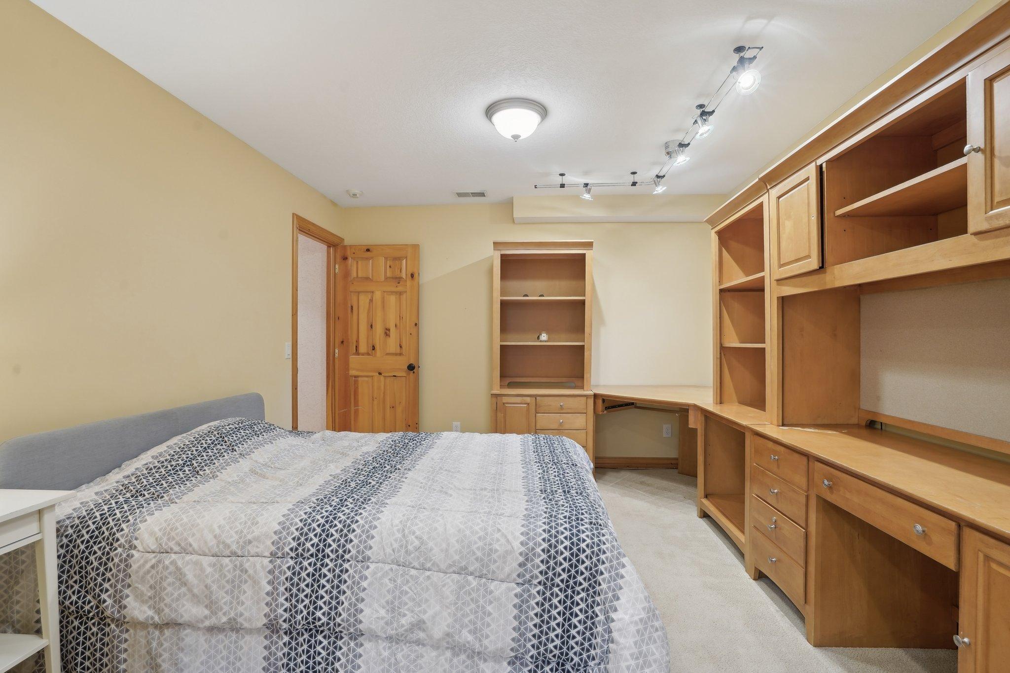 3678 Oak Creek Drive, Saint Paul, Minnesota image 41