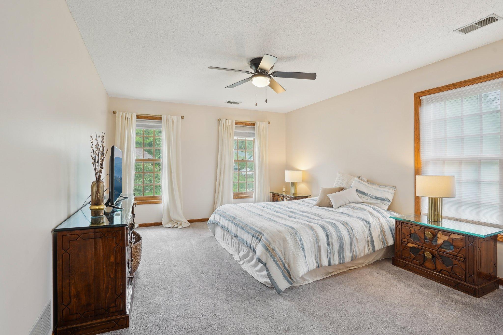 3678 Oak Creek Drive, Saint Paul, Minnesota image 24