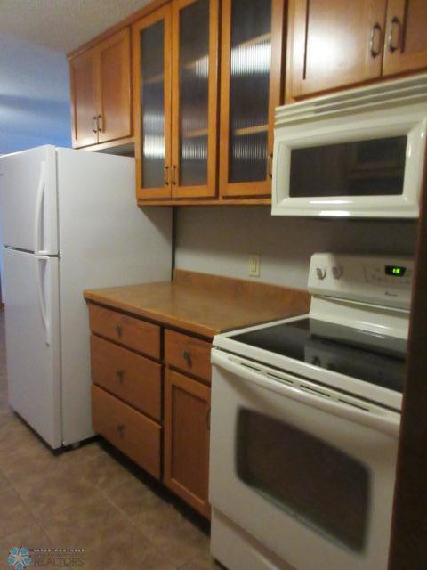 Moorhead, Minnesota 56560, United States, 2 Bedrooms Bedrooms, ,1 BathroomBathrooms,Residential,Pending,2618