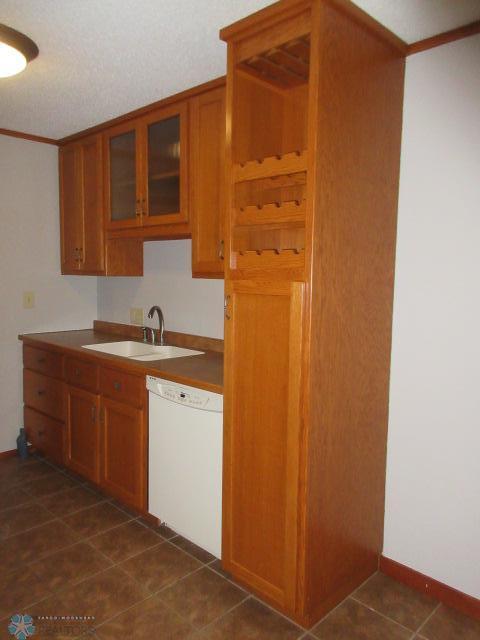 Moorhead, Minnesota 56560, United States, 2 Bedrooms Bedrooms, ,1 BathroomBathrooms,Residential,Pending,2618