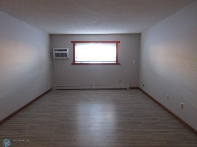Moorhead, Minnesota 56560, United States, 2 Bedrooms Bedrooms, ,1 BathroomBathrooms,Residential,Pending,2618