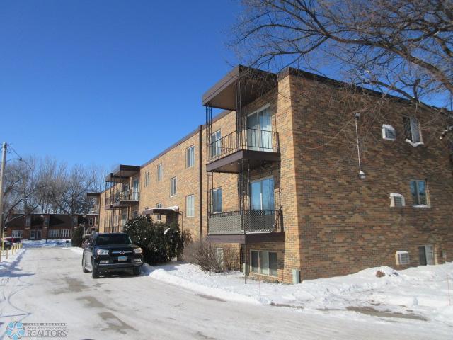 Moorhead, Minnesota 56560, United States, 2 Bedrooms Bedrooms, ,1 BathroomBathrooms,Residential,Pending,2618
