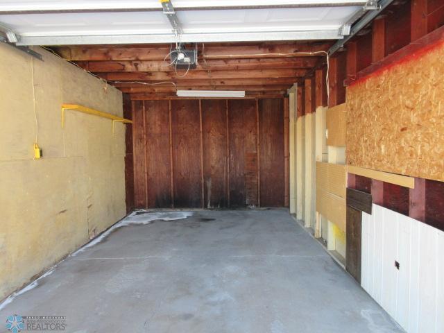 Moorhead, Minnesota 56560, United States, 2 Bedrooms Bedrooms, ,1 BathroomBathrooms,Residential,Pending,2618