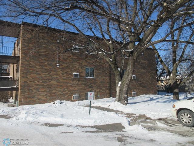 Moorhead, Minnesota 56560, United States, 2 Bedrooms Bedrooms, ,1 BathroomBathrooms,Residential,Pending,2618