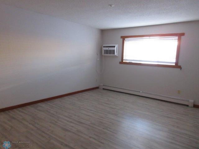 Moorhead, Minnesota 56560, United States, 2 Bedrooms Bedrooms, ,1 BathroomBathrooms,Residential,Pending,2618