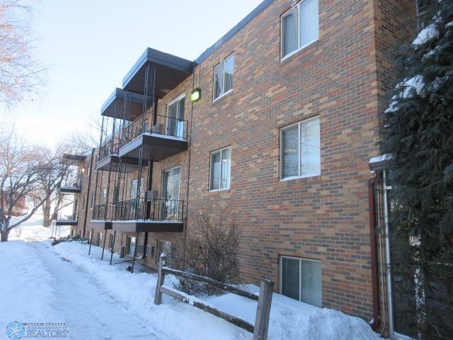 Moorhead, Minnesota 56560, United States, 2 Bedrooms Bedrooms, ,1 BathroomBathrooms,Residential,Pending,2618