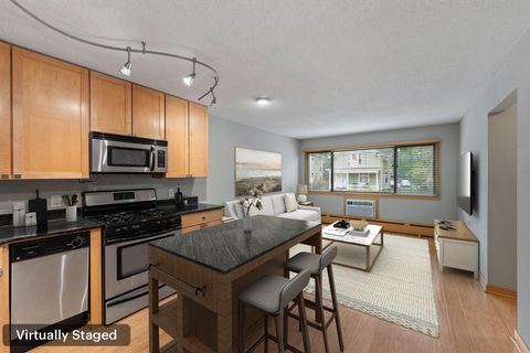 Condo For Rent - 2530 1st Ave Ave<br/> Hennepin County, Minneapolis, MN 55404