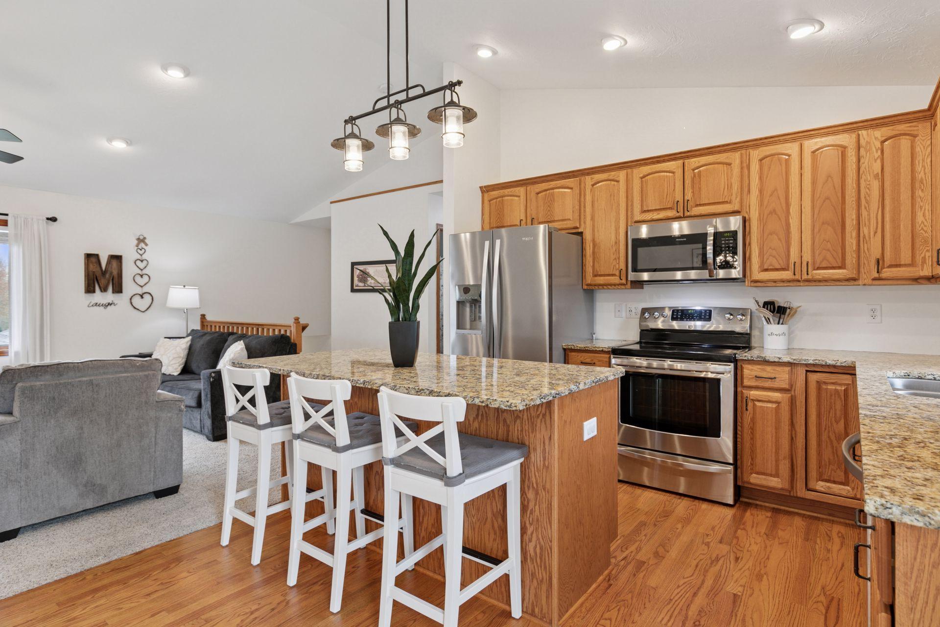 884 Forest Edge Drive, Jordan, Minnesota image 9