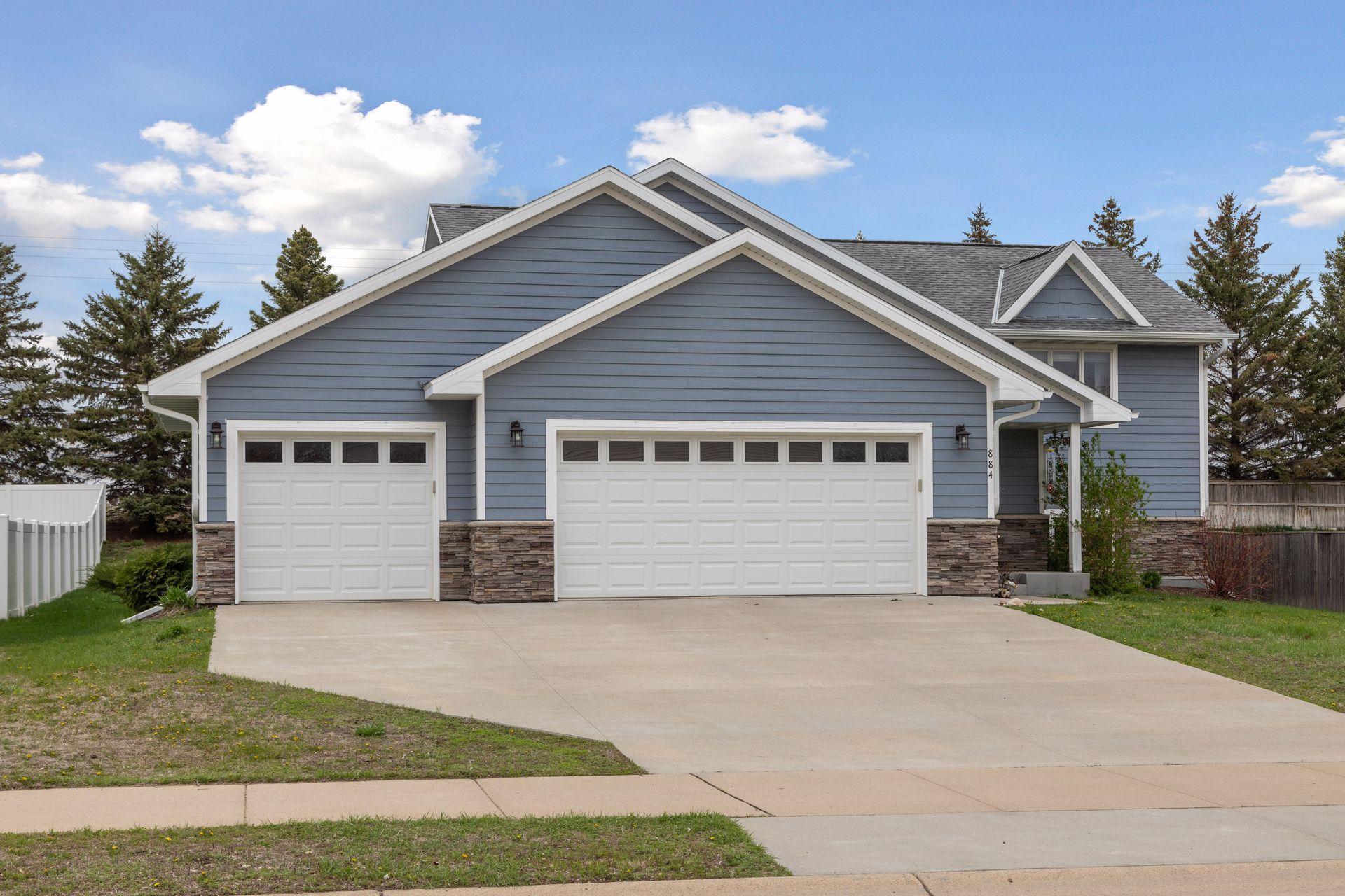 884 Forest Edge Drive, Jordan, Minnesota image 3