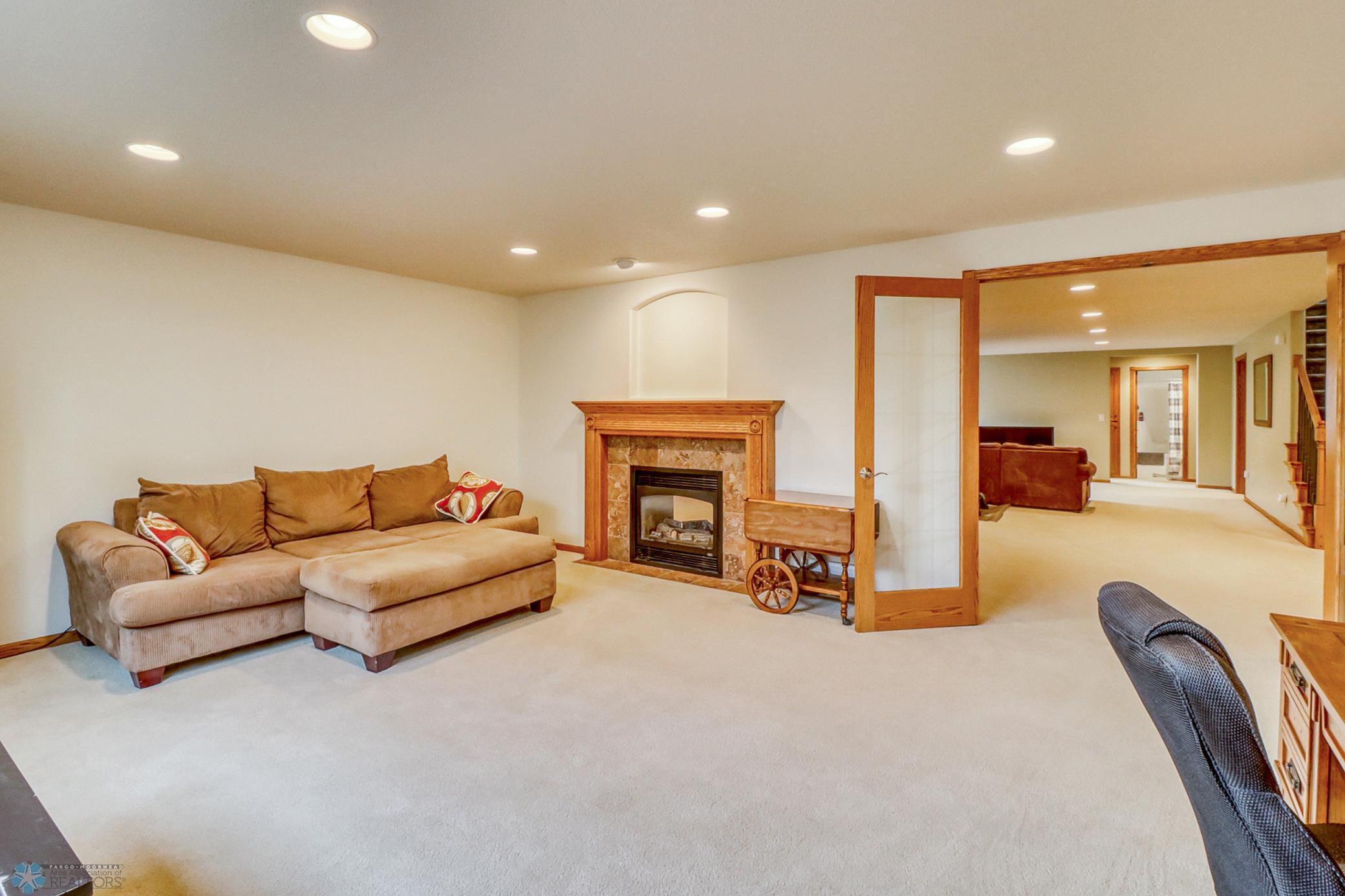 1040 36th Avenue, West Fargo, North Dakota image 47