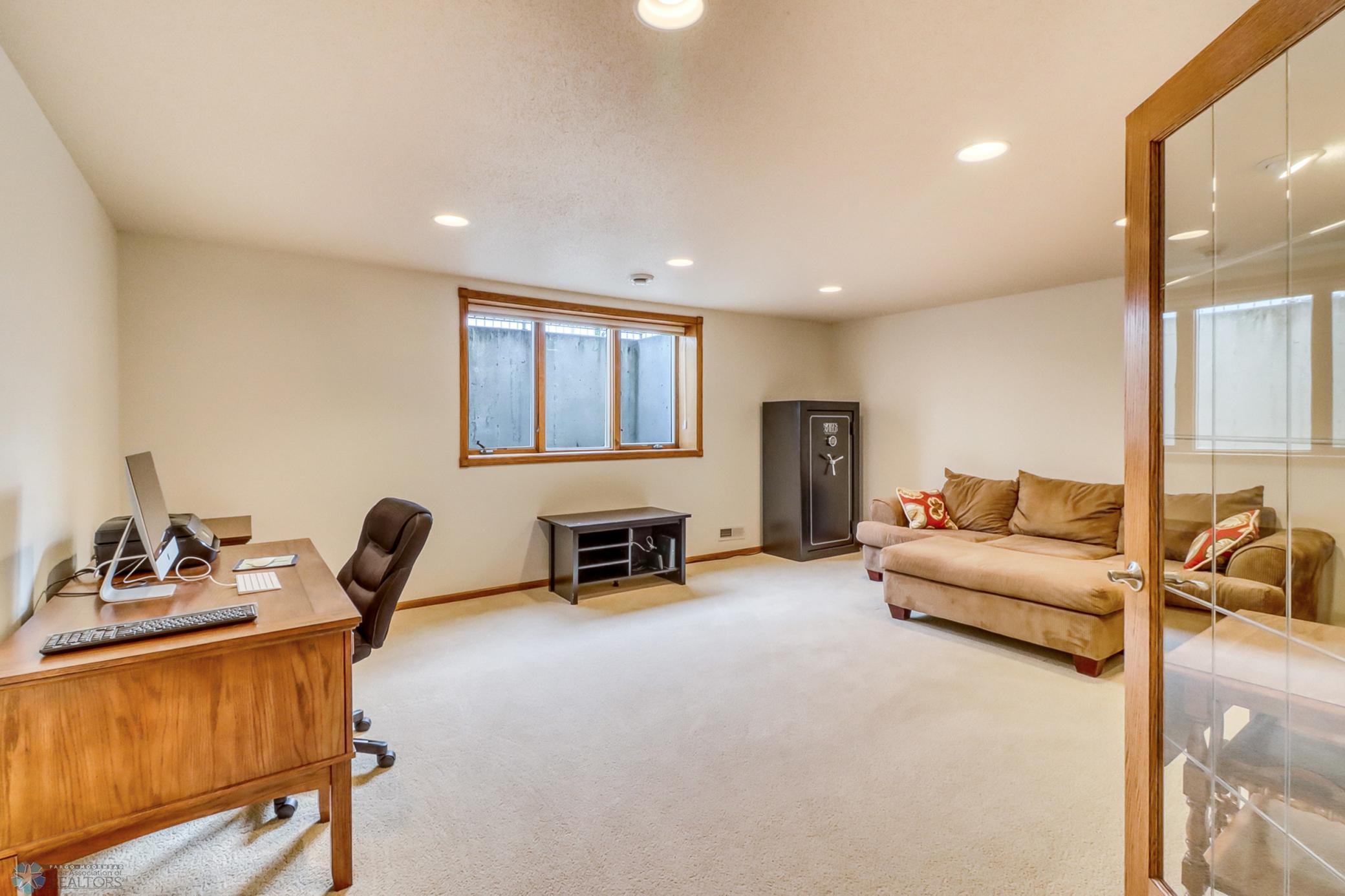 1040 36th Avenue, West Fargo, North Dakota image 49