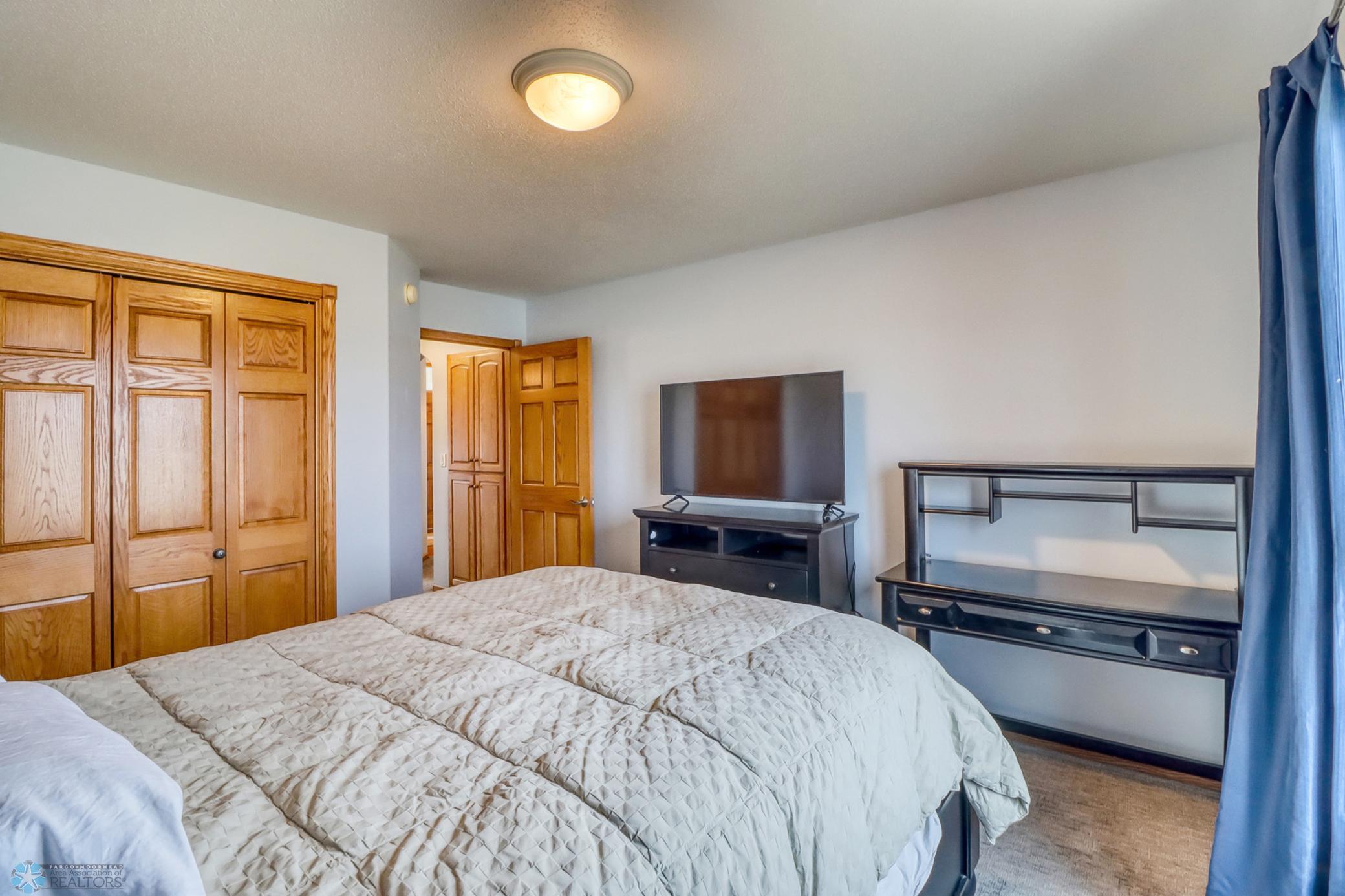1040 36th Avenue, West Fargo, North Dakota image 36