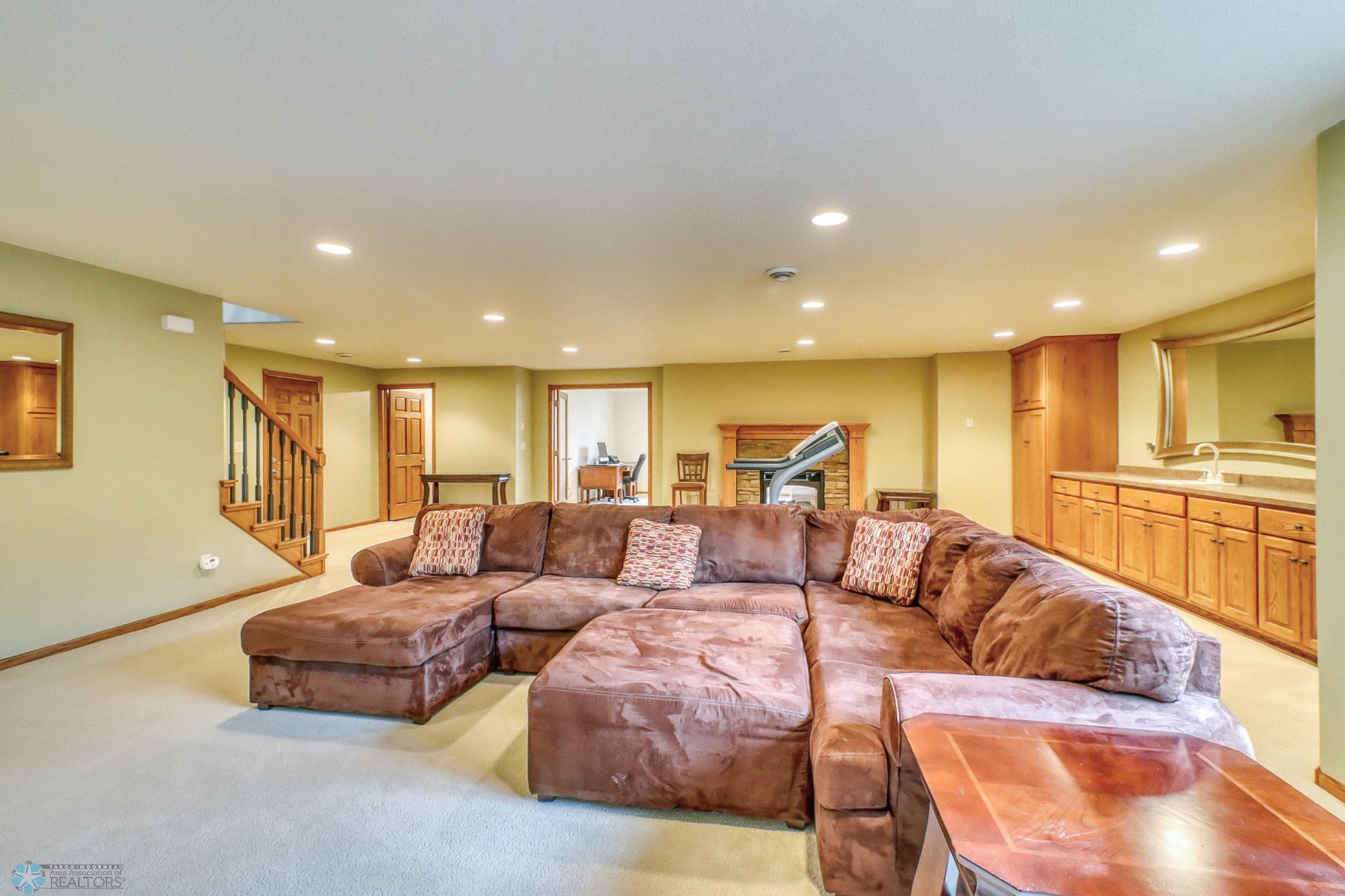 1040 36th Avenue, West Fargo, North Dakota image 43