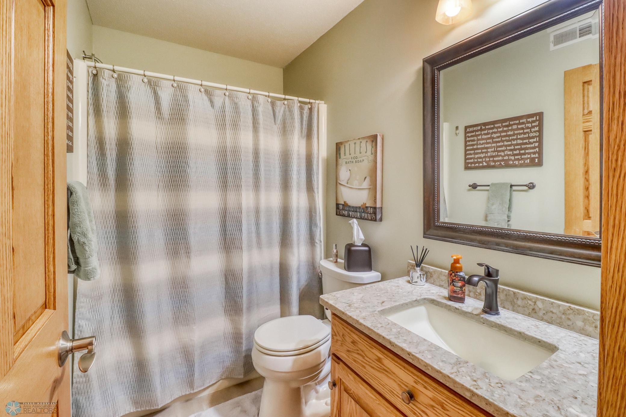 1040 36th Avenue, West Fargo, North Dakota image 39