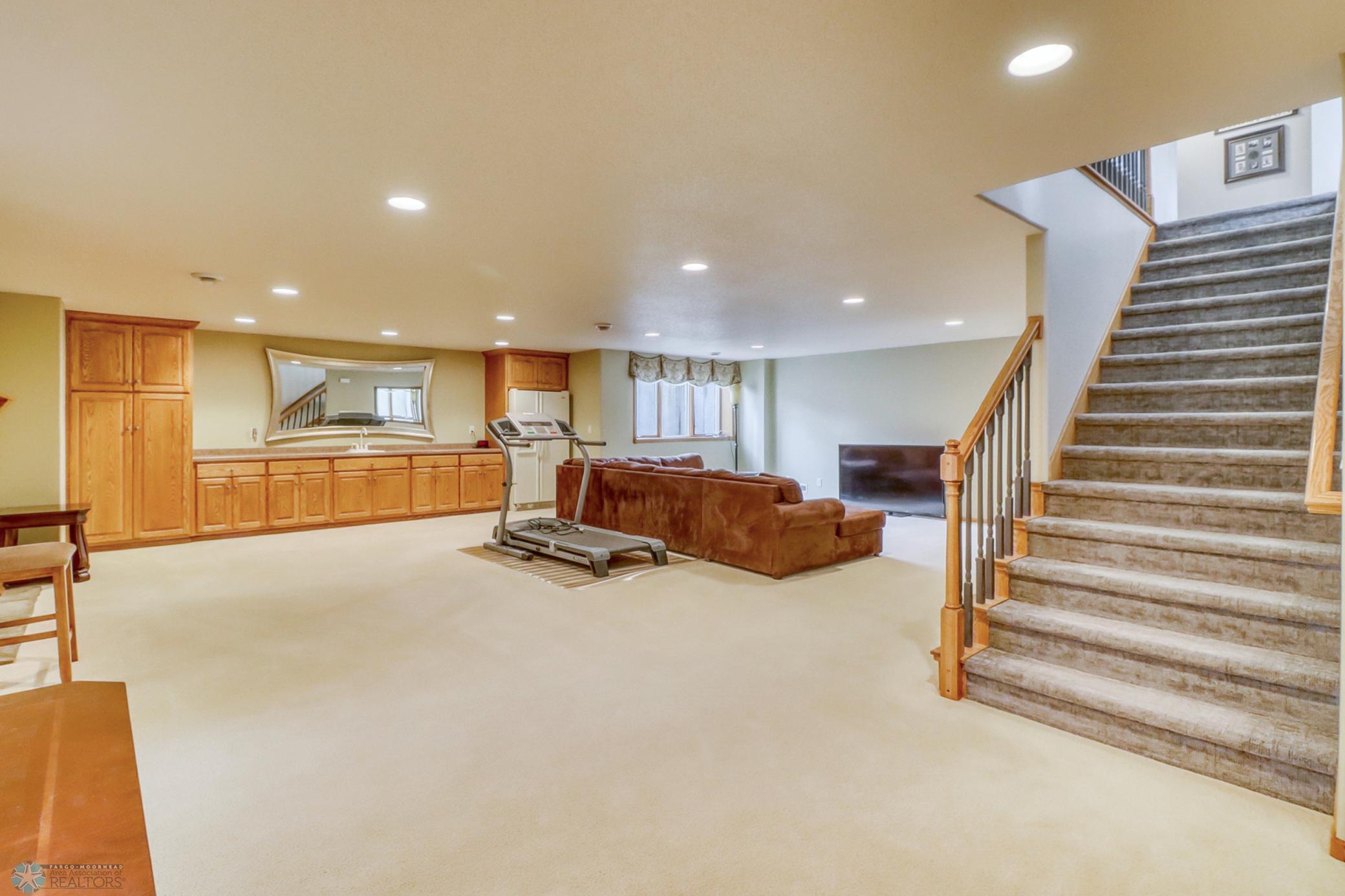 1040 36th Avenue, West Fargo, North Dakota image 40