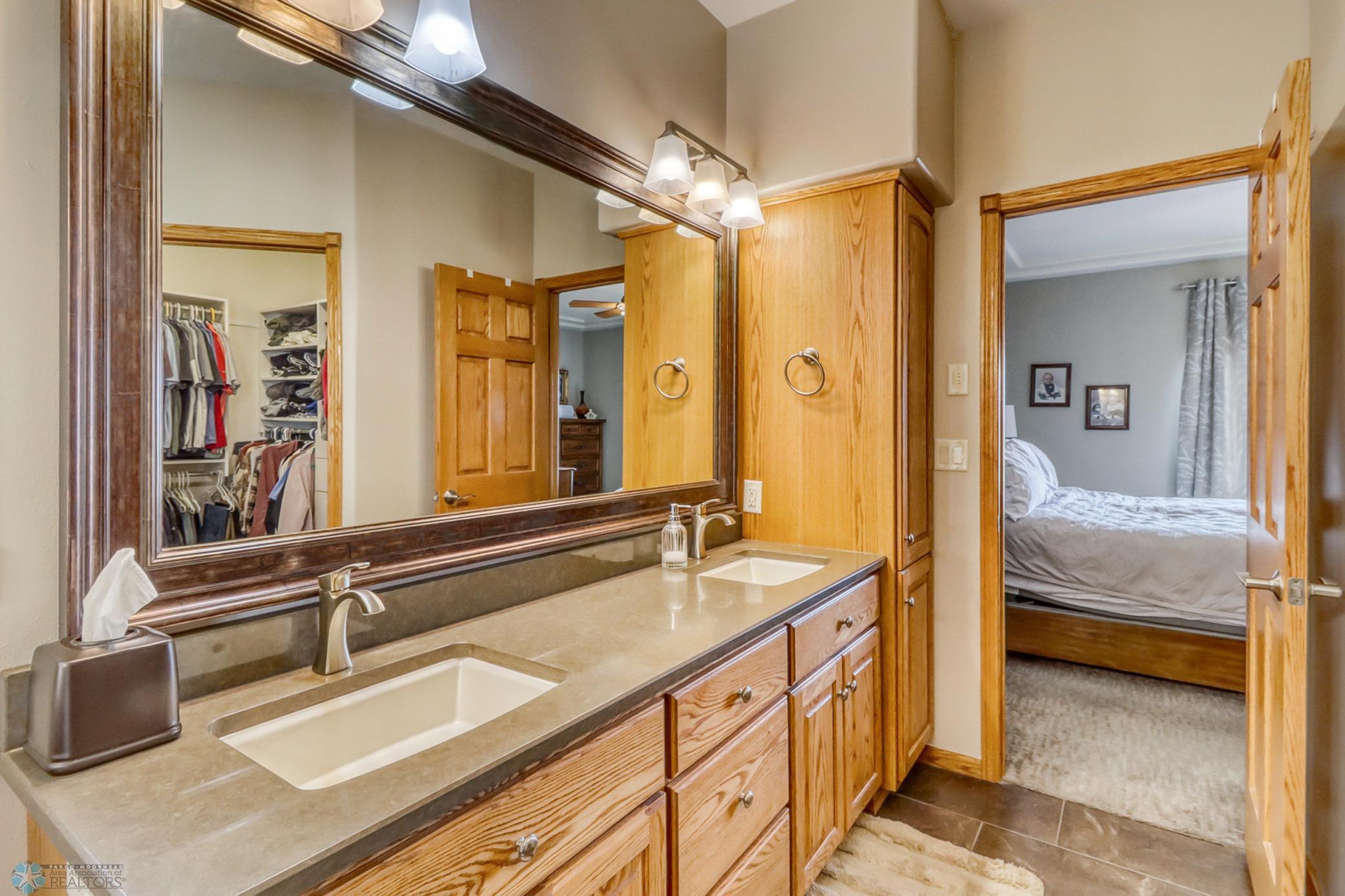 1040 36th Avenue, West Fargo, North Dakota image 31