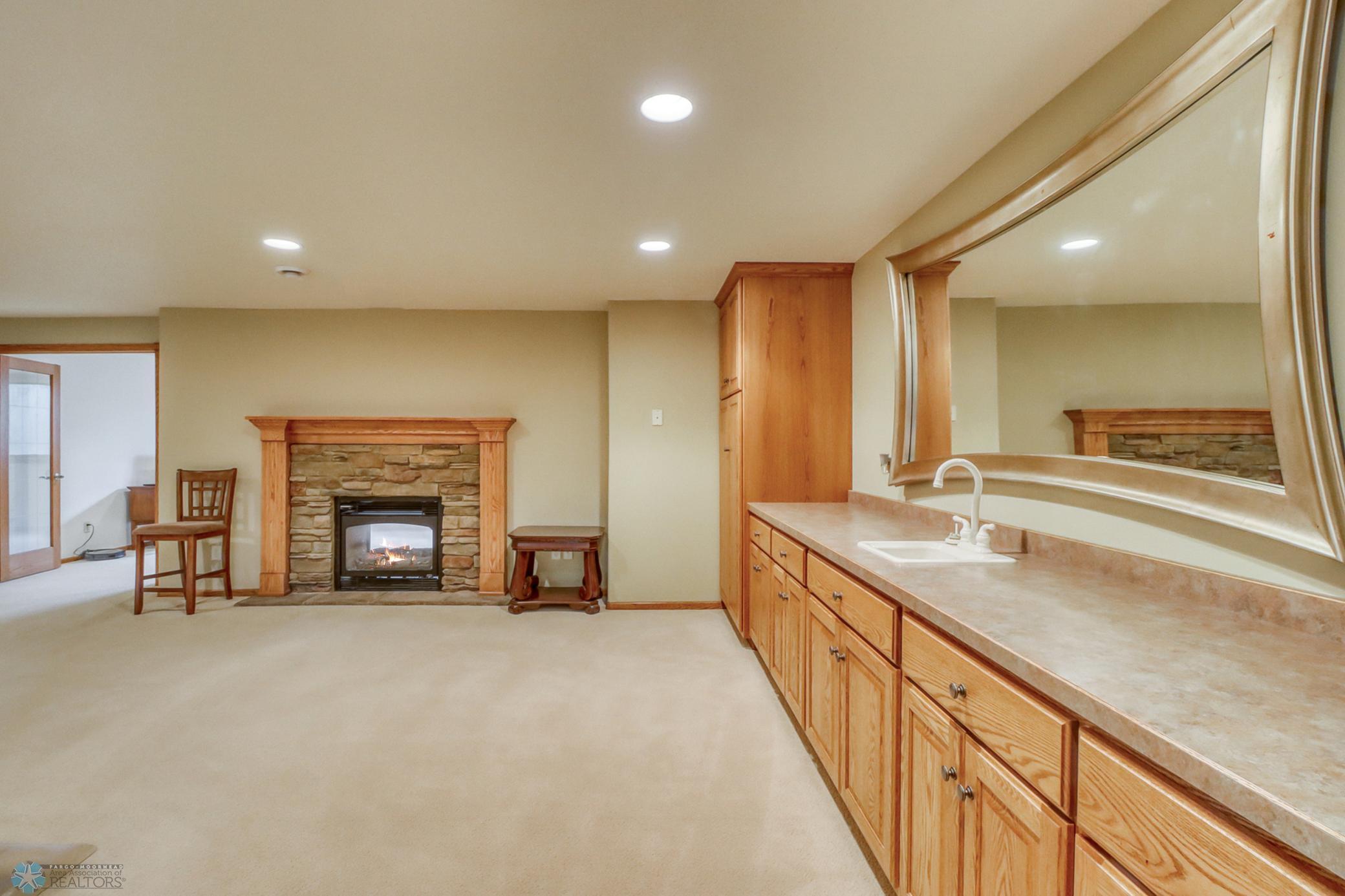 1040 36th Avenue, West Fargo, North Dakota image 45