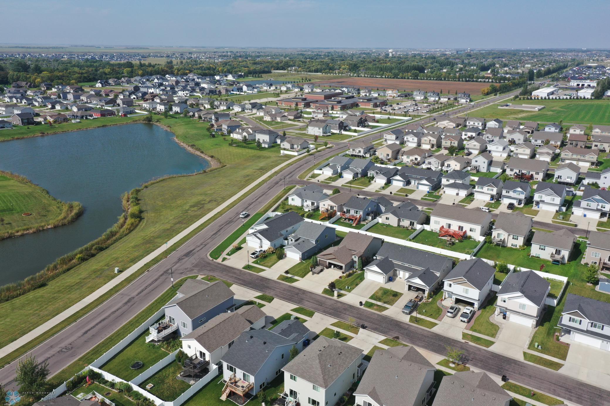 Fargo, North Dakota 58104, United States, 4 Bedrooms Bedrooms, ,2 BathroomsBathrooms,Residential,Active,206052