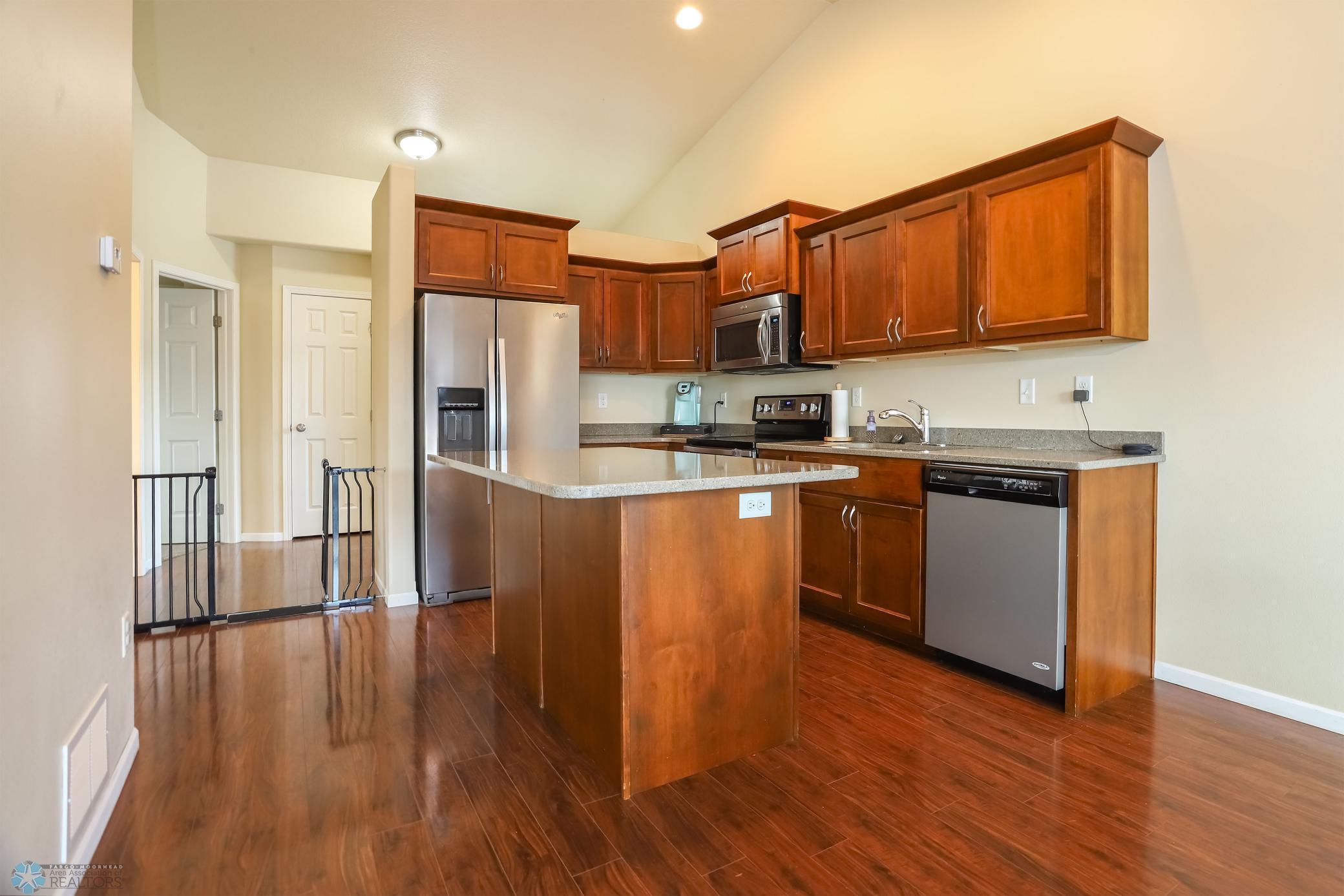 Fargo, North Dakota 58104, United States, 4 Bedrooms Bedrooms, ,2 BathroomsBathrooms,Residential,Active,206052