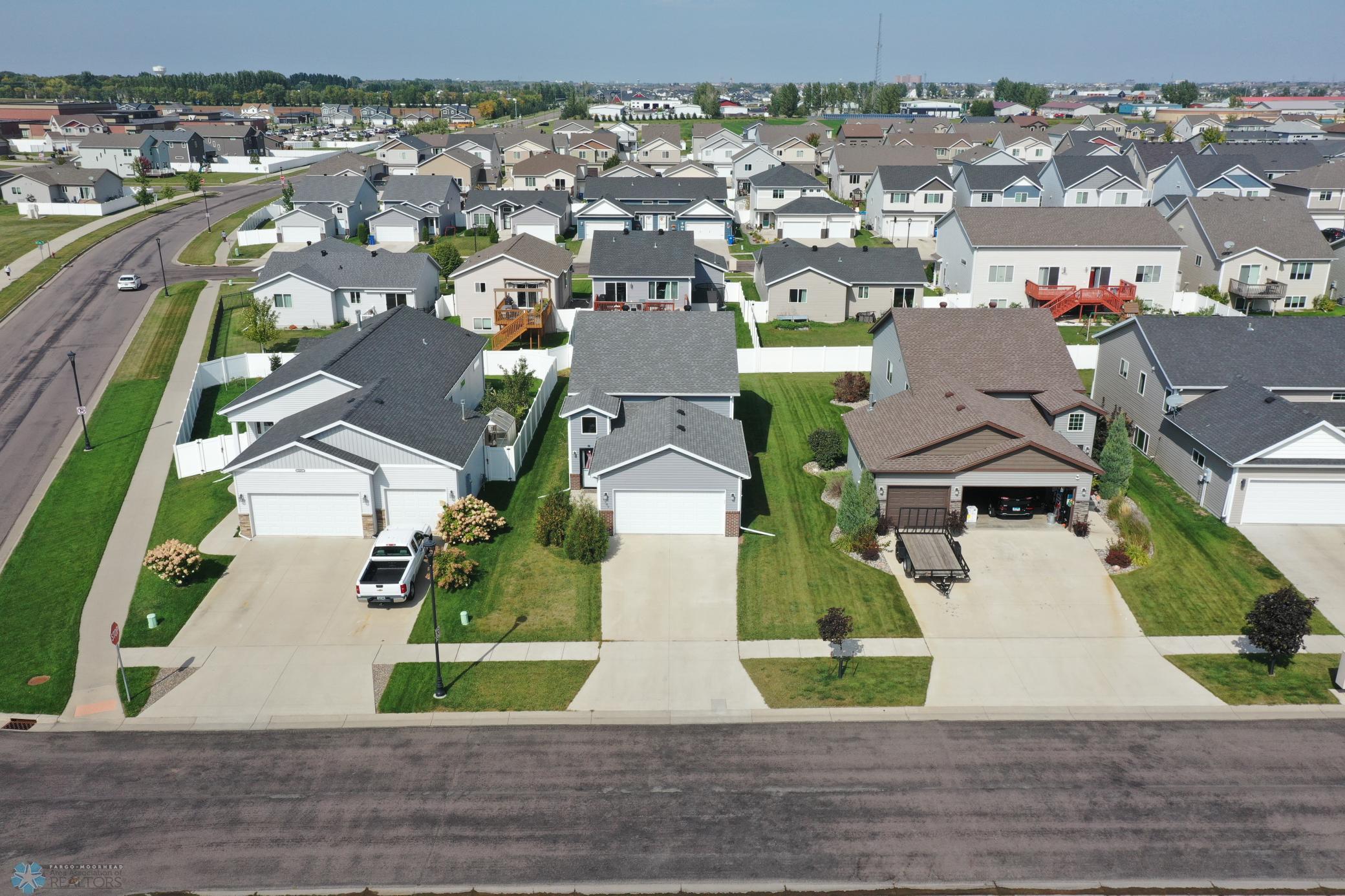 Fargo, North Dakota 58104, United States, 4 Bedrooms Bedrooms, ,2 BathroomsBathrooms,Residential,Active,206052