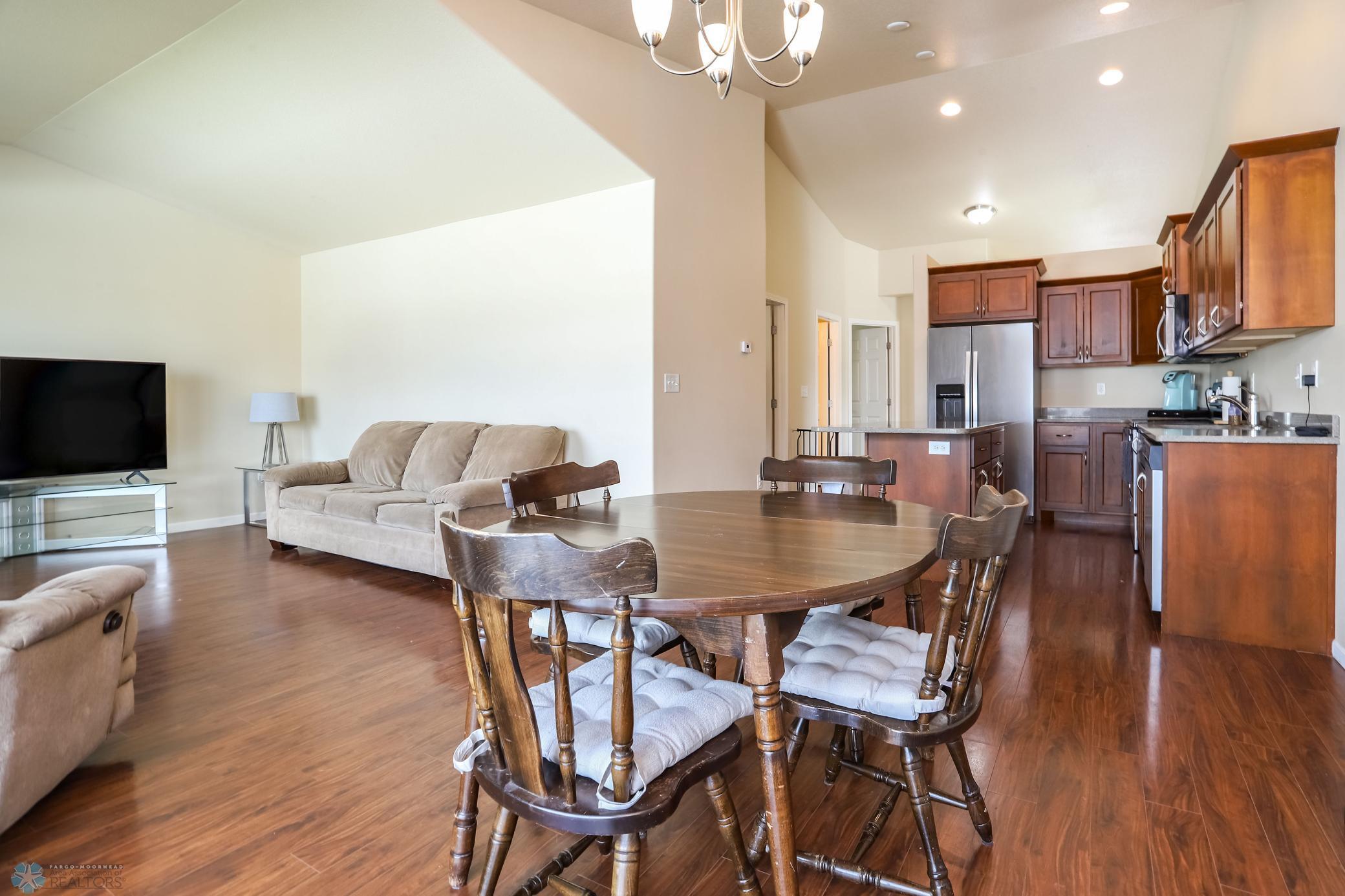 Fargo, North Dakota 58104, United States, 4 Bedrooms Bedrooms, ,2 BathroomsBathrooms,Residential,Active,206052