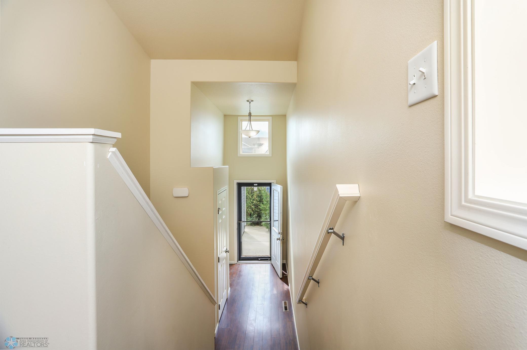 Fargo, North Dakota 58104, United States, 4 Bedrooms Bedrooms, ,2 BathroomsBathrooms,Residential,Active,206052