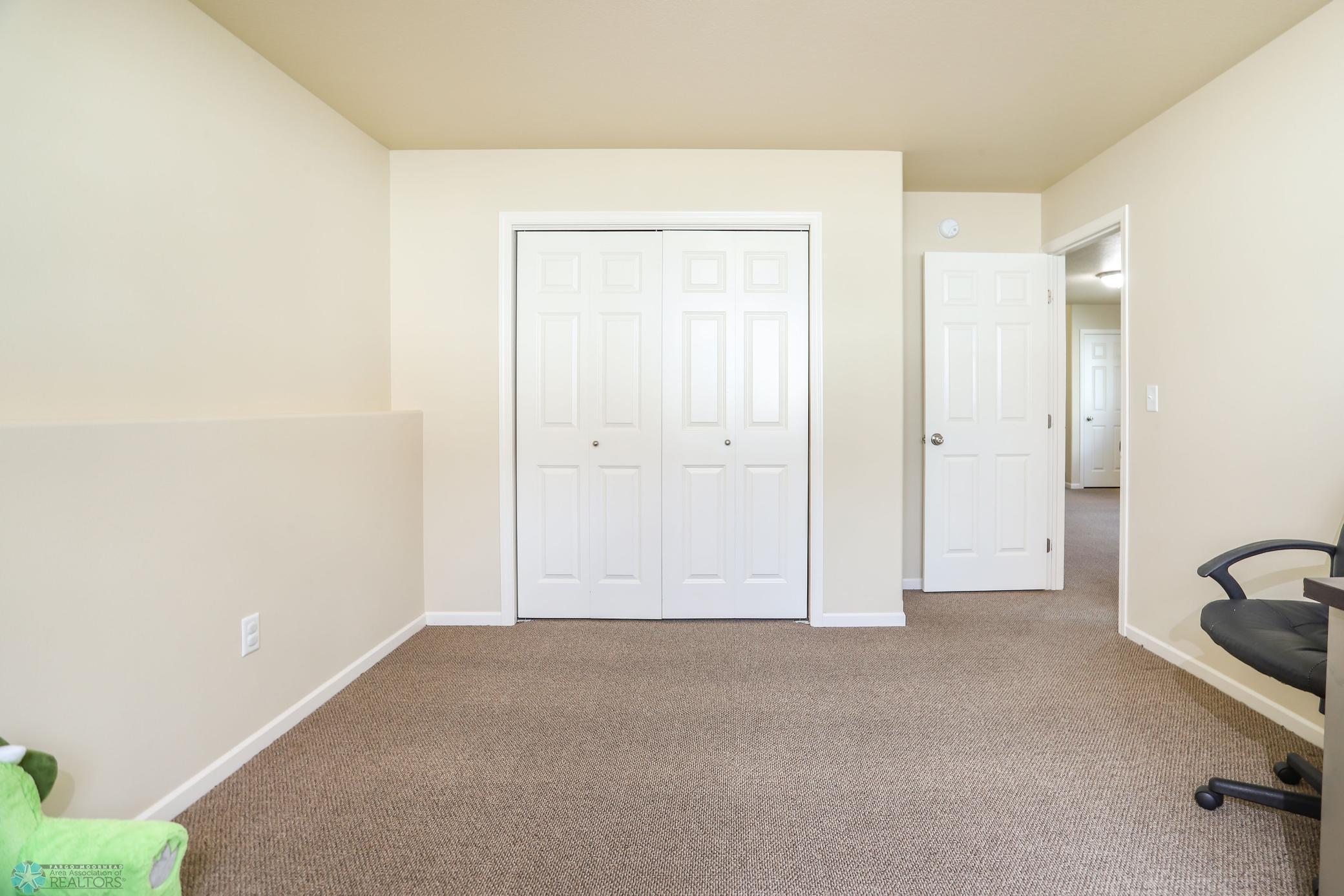 Fargo, North Dakota 58104, United States, 4 Bedrooms Bedrooms, ,2 BathroomsBathrooms,Residential,Active,206052