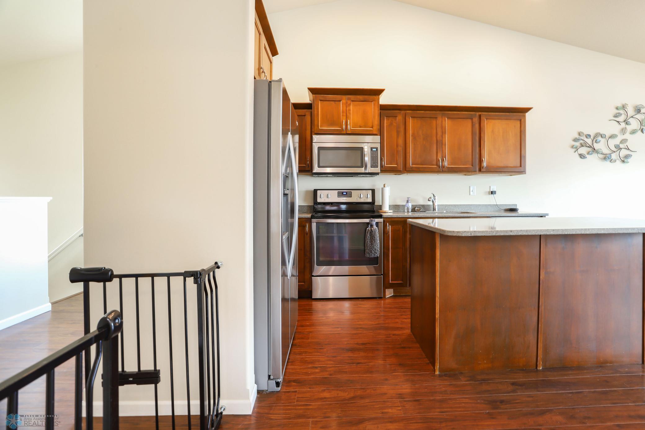 Fargo, North Dakota 58104, United States, 4 Bedrooms Bedrooms, ,2 BathroomsBathrooms,Residential,Active,206052